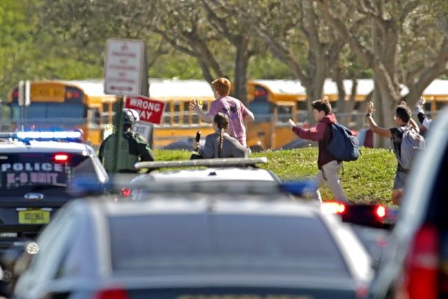 Video shows chaos, heroism outside Florida school massacre | iNFOnews.ca