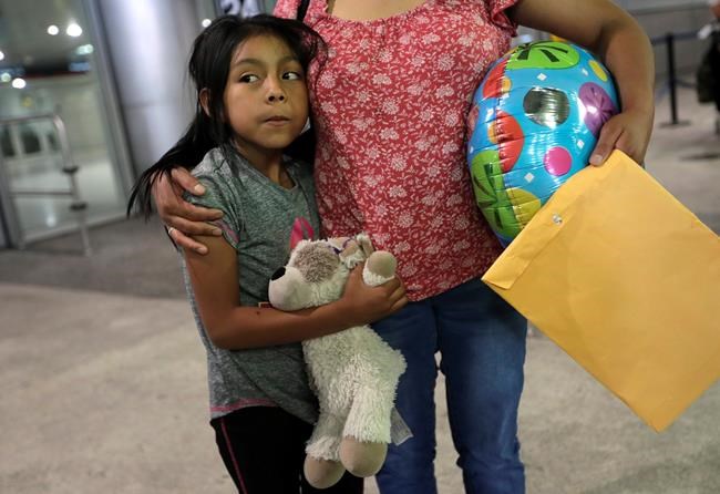 Tearful reunion for mom, daughter separated at border | iNFOnews.ca