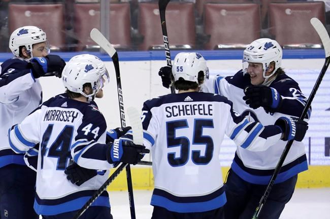 Scheifele gets go-ahead goal to lift Jets over Panthers | iNFOnews.ca CP858348306