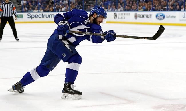 Kucherov's hat trick helps Lightning turn back Senators 5-1 | iNFOnews.ca