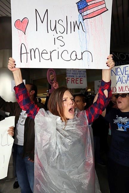 Trump travel ban sows chaos at airports, outrage at protests | iNFOnews.ca