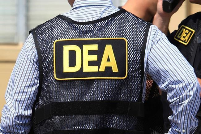 Once-standout DEA agent says he conspired with drug cartel | iNFOnews.ca CP92768872