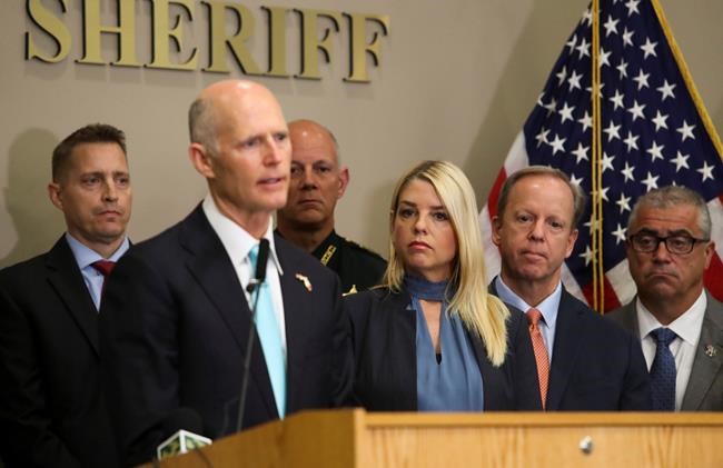 Classes continue but Florida parents traumatized by shooting | iNFOnews.ca Classes continue but Florida parents traumatized by shooting | iNFOnews.ca