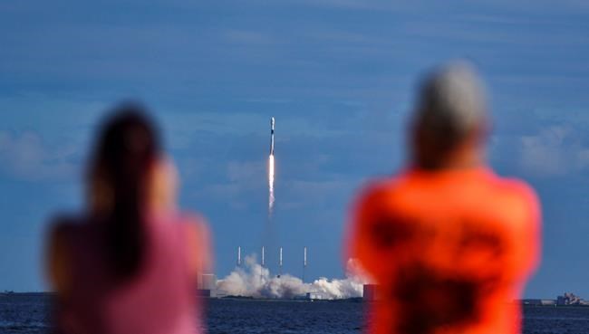 SpaceX launches 60 more mini satellites for global internet | iNFOnews.ca SpaceX launches 60 more mini satellites for global internet | iNFOnews.ca