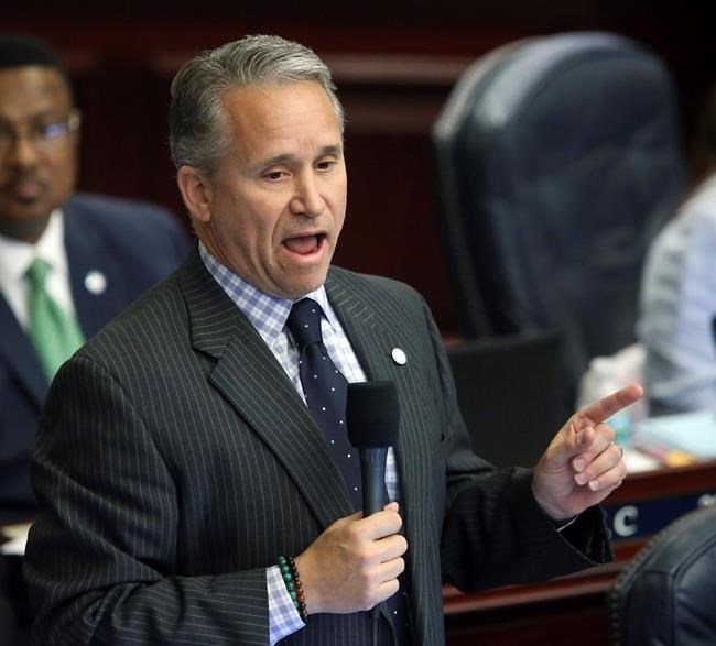 Florida lawmakers pass bill allowing more armed teachers | iNFOnews.ca