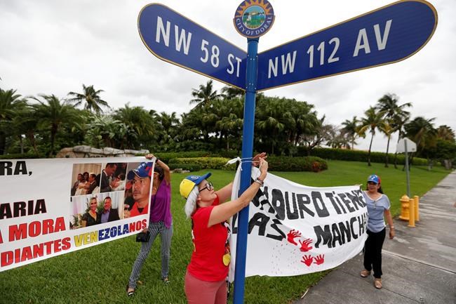 Venezuela socialists met shaming, protests on trips abroad | iNFOnews.ca