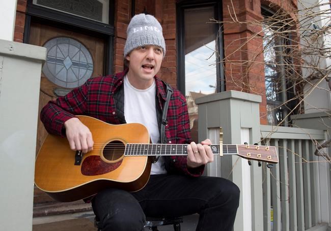 Sainte-Marie, Cockburn on the return of the protest song and power of music | iNFOnews.ca