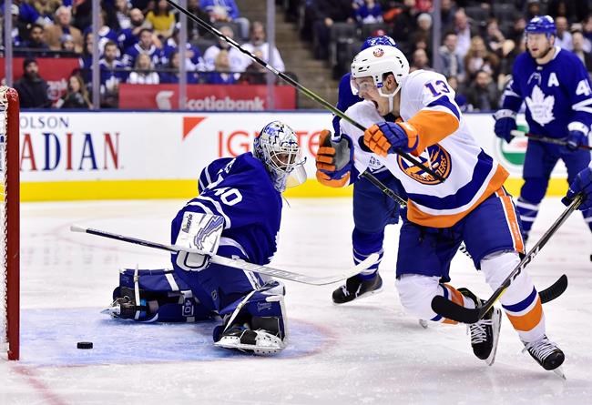 Barzal's natural hat trick powers Islanders over Tavares, Maple Leafs | iNFOnews.ca