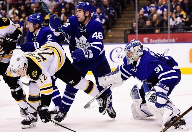 Bozak scores go-ahead goal late as Leafs draw closer to Bruins with huge 4-2 win | iNFOnews.ca CP1097438939