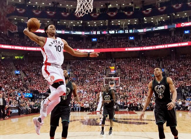 Norm Powell scores 25 points to lift Raptors to a 118-93 victory over Bucks | iNFOnews.ca Norm Powell scores 25 points to lift Raptors to a 118-93 victory over Bucks | iNFOnews.ca
