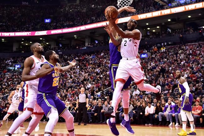 Leonard pours in career-high 45 points to lead Raptors 122-116 over Jazz | iNFOnews.ca