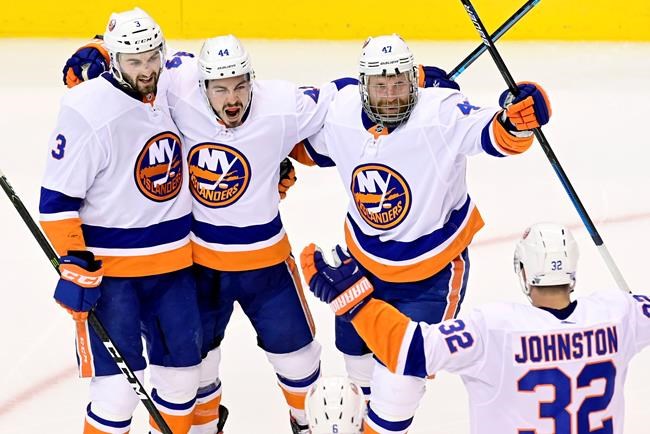 Varlamov stops 29 shots in Islanders' 4-0 win over Flyers | iNFOnews.ca Varlamov stops 29 shots in Islanders' 4-0 win over Flyers | iNFOnews.ca