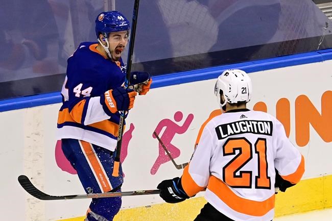 Islanders take 3-1 series lead with 3-2 win over Flyers | iNFOnews.ca