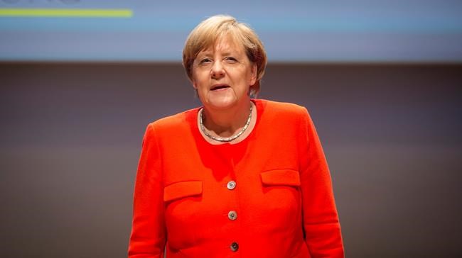 German police investigating after tomatoes thrown at Merkel | iNFOnews.ca German police investigating after tomatoes thrown at Merkel | iNFOnews.ca