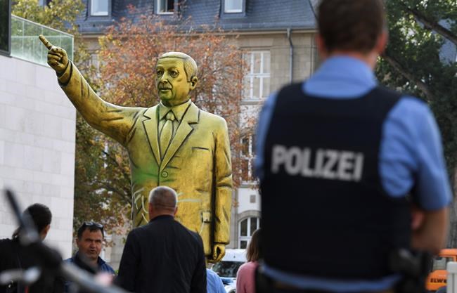 Provocative Erdogan statue erected for German art festival | iNFOnews.ca