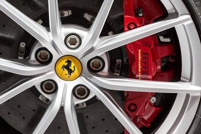 Geneva car show: Electrics buzz but gas-guzzlers still shine | iNFOnews.ca