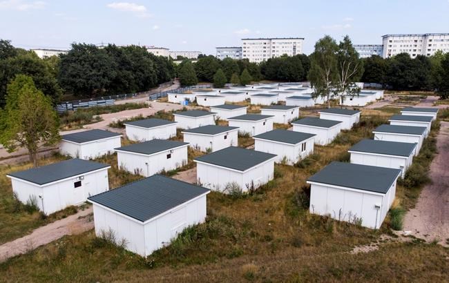 Hamburg sells off former houses for refugees | iNFOnews.ca