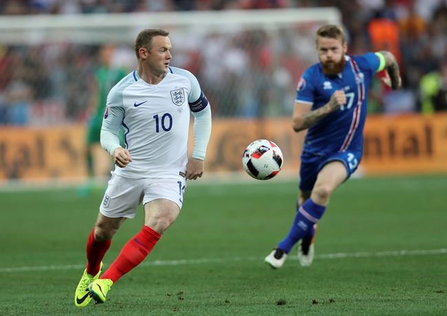 The Latest: Sigthorsson scores, Iceland leads England 2-1 | iNFOnews.ca The Latest: Sigthorsson scores, Iceland leads England 2-1 | iNFOnews.ca