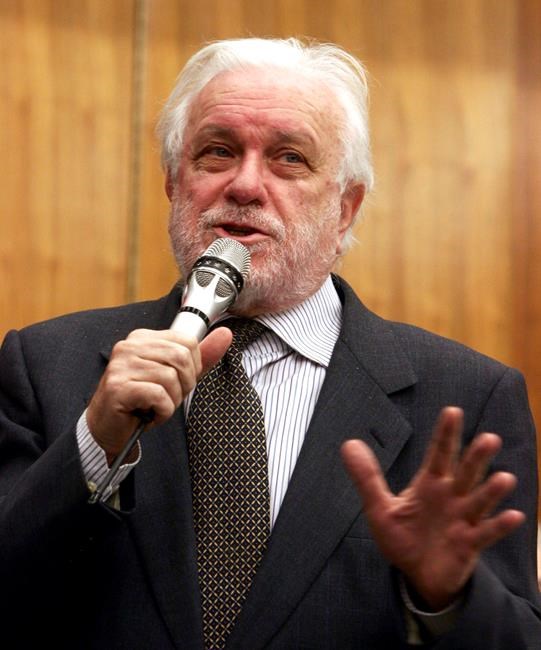 Italian writer, director Luciano De Crescenzo dies at 90 | iNFOnews.ca