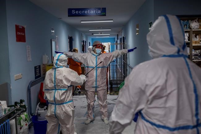 As virus spikes, Europe runs low on ICU beds, hospital staff | iNFOnews.ca As virus spikes, Europe runs low on ICU beds, hospital staff | iNFOnews.ca