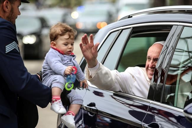 Pope acknowledges 2,000-case backlog in sex abuse cases | iNFOnews.ca