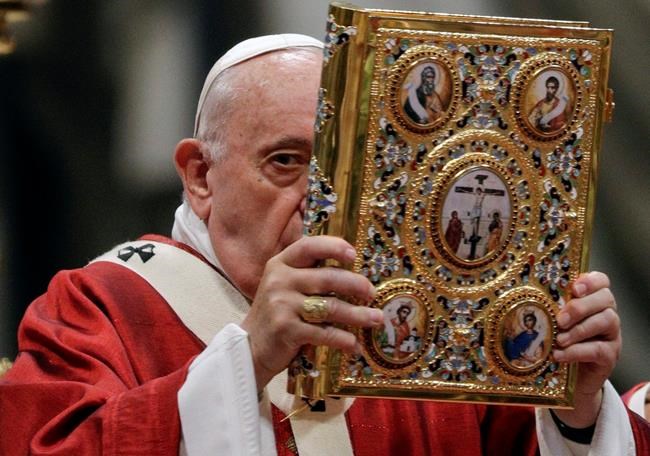 Pope warns against 'lukewarm' Christians at Vatican Mass | iNFOnews.ca