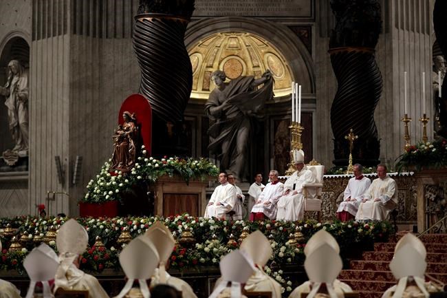 Pope denounces corruption, injustices that 'crucify' dignity | iNFOnews.ca