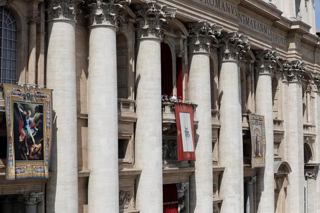 Pope decries 'vile' attack on Syrians in Easter address | iNFOnews.ca
