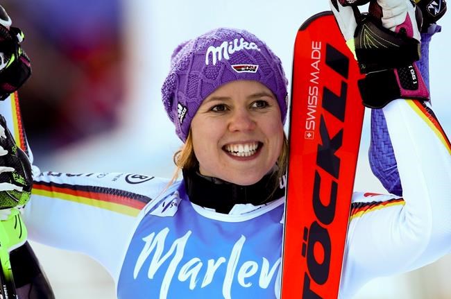 Shiffrin has rare fall as Rebensburg wins giant slalom | iNFOnews.ca CP506081759