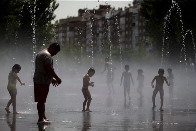 The Latest: Hundreds of workers battle Portuguese wildfire | iNFOnews.ca The Latest: Hundreds of workers battle Portuguese wildfire | iNFOnews.ca