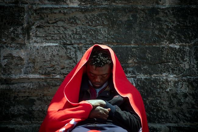 800 migrants storm fences to enter Spanish enclave in Africa | iNFOnews.ca 800 migrants storm fences to enter Spanish enclave in Africa | iNFOnews.ca