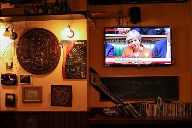Anti-Brexit Britons hit Irish pub in Brussels to watch vote | iNFOnews.ca