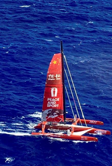 Pilot: Waves, darkness hindered search for Chinese sailor | iNFOnews.ca