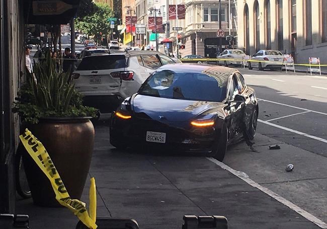 Police investigate if Tesla was self-driving during crash | iNFOnews.ca