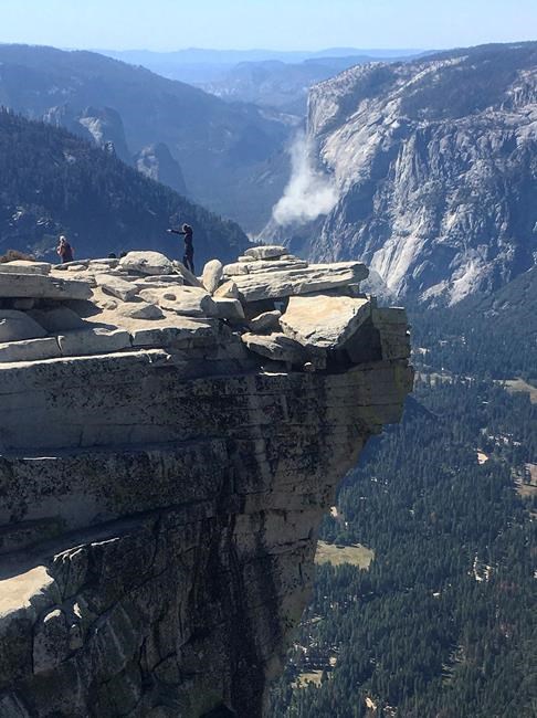 The Latest: Massive Yosemite rock falls don't deter climbers | iNFOnews.ca
