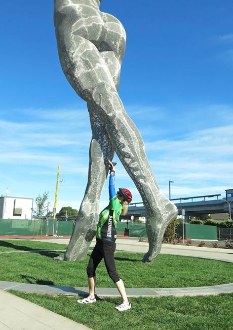 A giant nude statue in California is stirring controversy | iNFOnews.ca A giant nude statue in California is stirring controversy | iNFOnews.ca