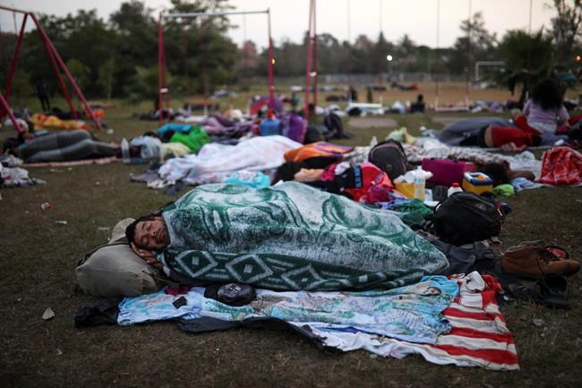 Group running asylum caravan fears spotlight comes at a cost | iNFOnews.ca CP2016614315