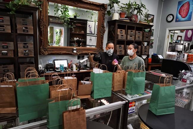 Los Angeles looks to boost ailing legal marijuana market | iNFOnews.ca
