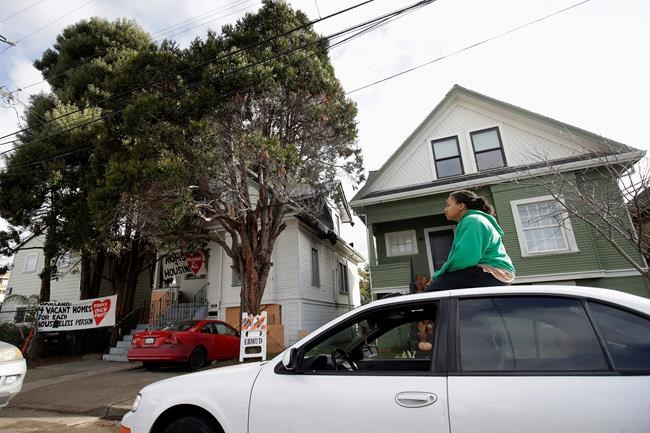 California housing crisis: Oakland moms evicted by deputies | iNFOnews.ca California housing crisis: Oakland moms evicted by deputies | iNFOnews.ca