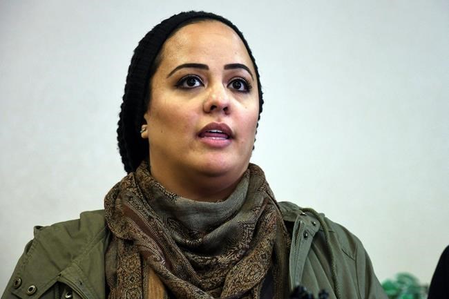Woman says Denver arena guard told her to remove hijab | iNFOnews.ca
