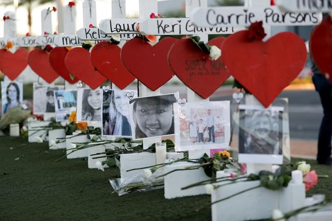 Police videos show scenes at Vegas shooting site, hotels | iNFOnews.ca Police videos show scenes at Vegas shooting site, hotels | iNFOnews.ca