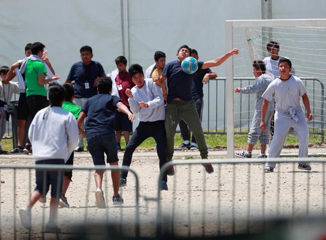 Feds: No more education, legal services for immigrant kids | iNFOnews.ca
