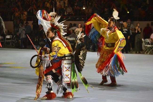 Powwows across US adapt to pandemic for a second year | iNFOnews.ca