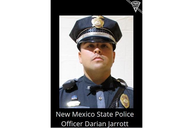 New Mexico State Police officer shot and killed on highway | iNFOnews.ca