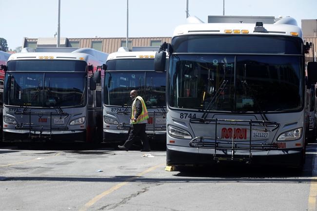 San Francisco bus driver assaulted with bat over mask order | iNFOnews.ca