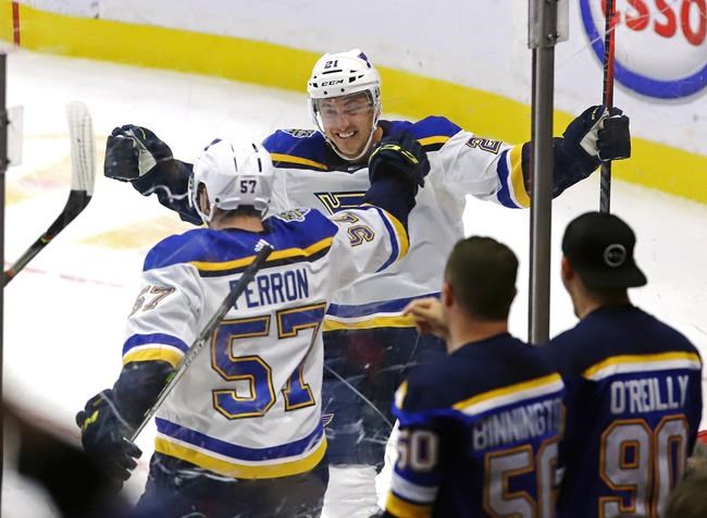 Perron lifts Blues over Senators 6-4; Ottawa starts season with three losses | iNFOnews.ca Perron lifts Blues over Senators 6-4; Ottawa starts season with three losses | iNFOnews.ca