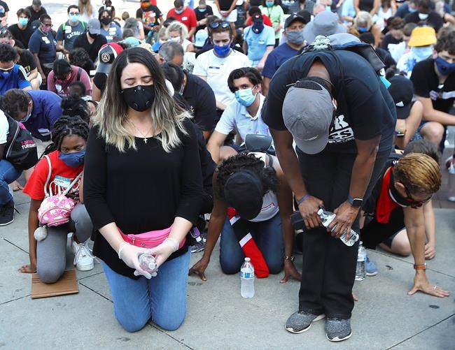 The Latest: Columbus statue taken down in Camden, New Jersey | iNFOnews.ca The Latest: Columbus statue taken down in Camden, New Jersey | iNFOnews.ca