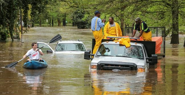 Roof damage reported in DC; possible tornado in Virginia | iNFOnews.ca