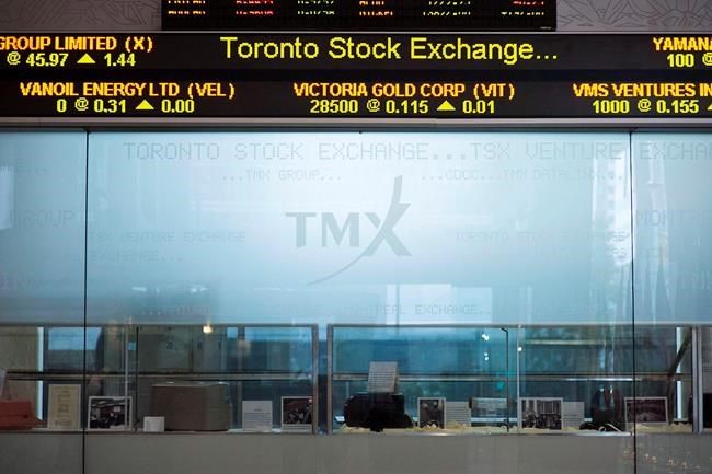 S&P/TSX composite up despite plunge in oil prices for second Monday in a row | iNFOnews.ca CP308185473