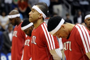 DeMar DeRozan scores 30, Rudy Gay adds 22 to lead Raptors past playoff-bound Hawks 113-96 | iNFOnews.ca CP22951975